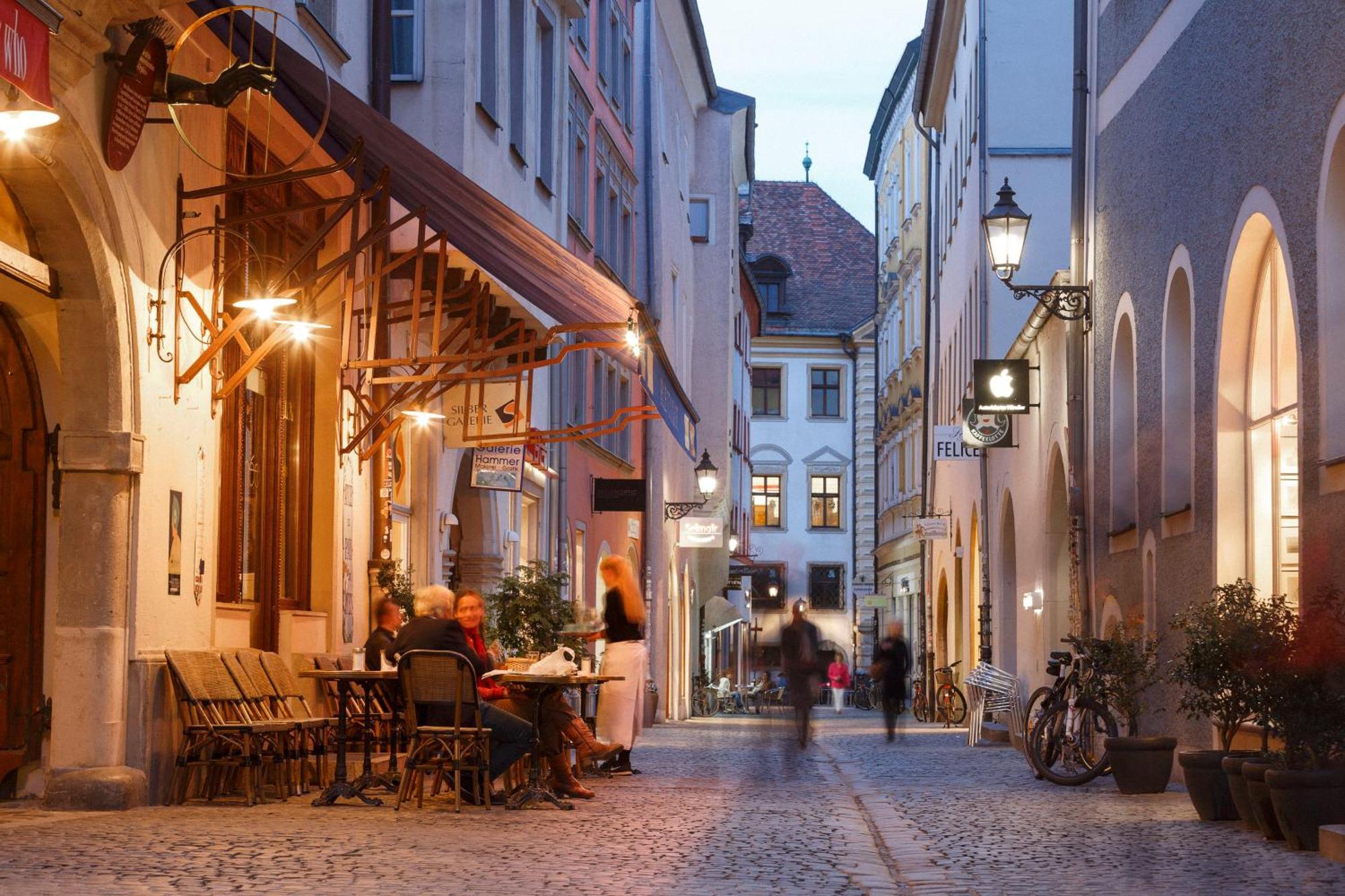 Hotel Orphee - Grosses Haus Regensburg Exterior foto